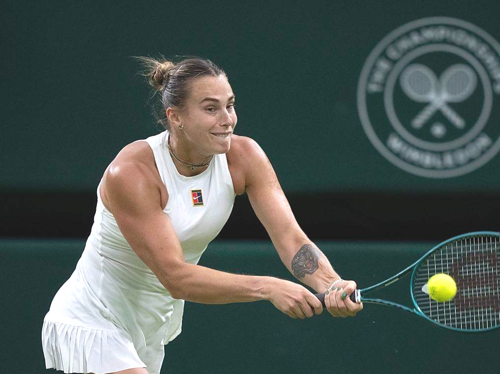 包含赛地聚焦——法国杯加时末段热度飙升；北京首钢绝杀压哨；质疑声仍在；更衣室氛围转暖的词条